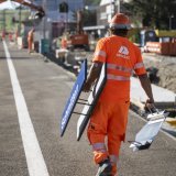 Les travaux en gare de Schmitten (FR) ont nécessité, dans un premier temps, de tout enlever avant une remise à neuf complète des voies et des quais d'ici au 25 août. KEYSTONE/ALESSANDRO DELLA VALLE